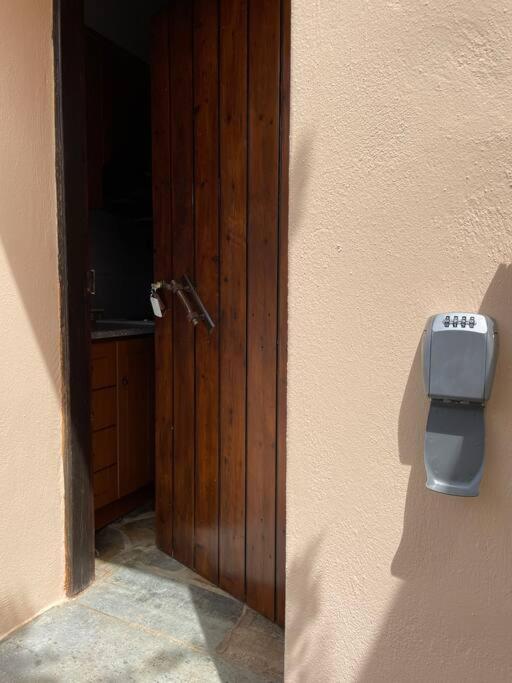 Almond Home Livadia  Exterior photo